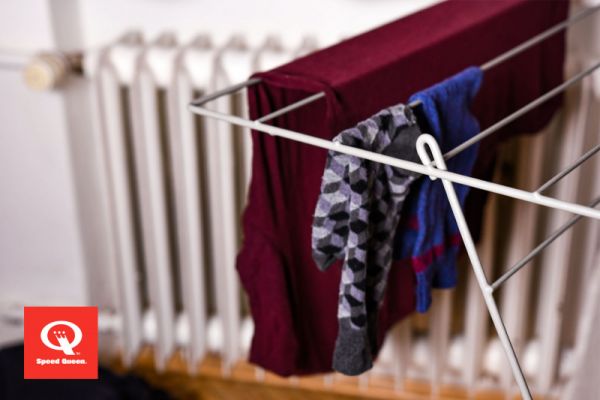 Jak správně sušit prádlo v zimě, když nemáte sušičku